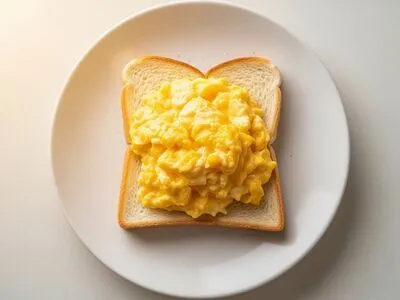 Soft scrambled eggs with toast — GLP Flow